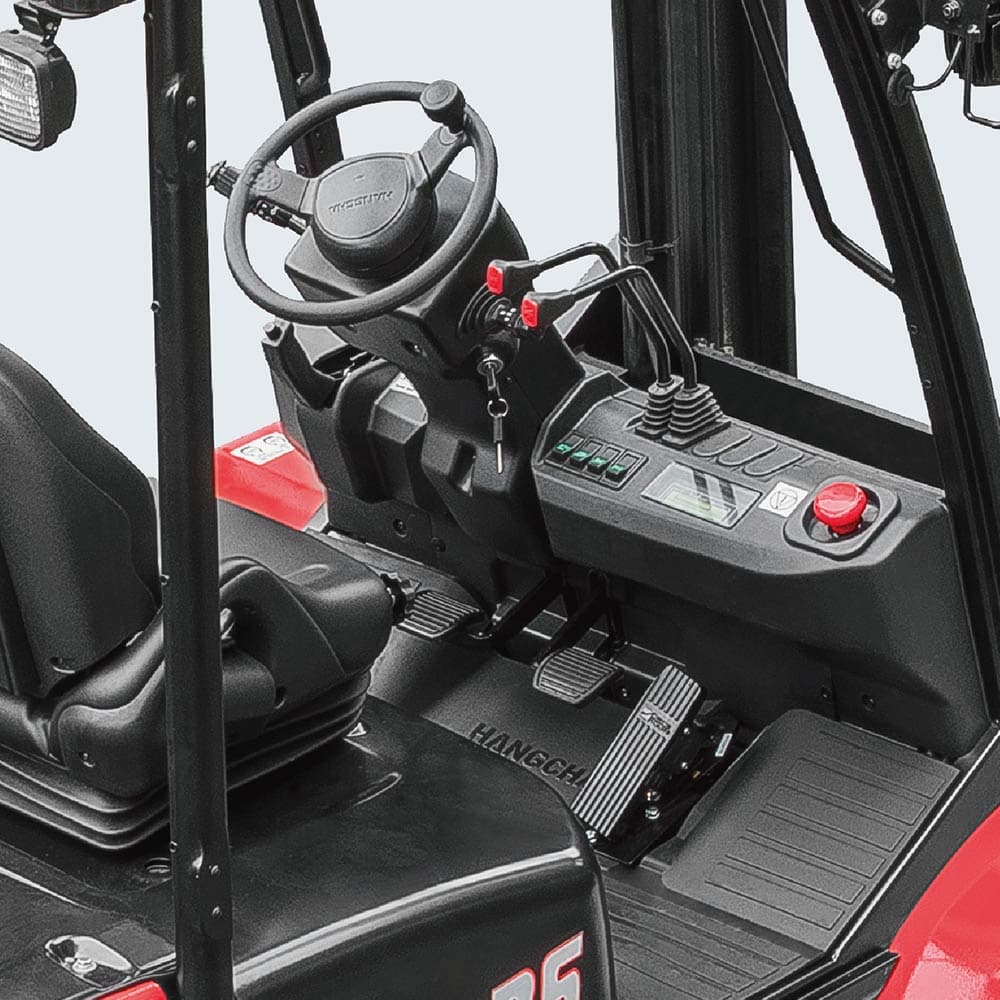 2.5-3.5t Dört Çekişli Zorlu Arazi Forklift Kamyonu thumbnail 2